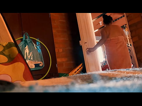 ❤️ Unchiul meu mă urmărește până la duș și mă fute în timp ce fac duș. ❤  at porn ro.pornmega-com.ru ❌️❤