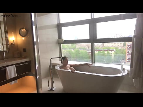 ❤️ Gagică imensă care își masturbează cu pasiune păsărica în baie ❤  at porn ro.pornmega-com.ru ❌️❤