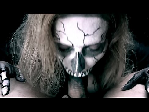 ❤️ Fată demonică sugând pula cu gura ei neagră și înghițind spermă. ❤  at porn ro.pornmega-com.ru ❌️❤